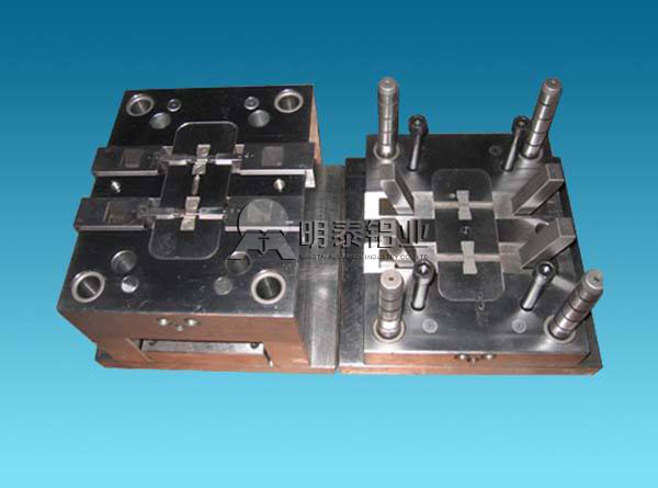 鋁板廠家-6061模具鋁板規(guī)格有哪些？6061模具鋁板價格多少錢一噸？