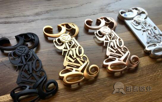 典藏版iPhone手機殼使用豪華鋁合金